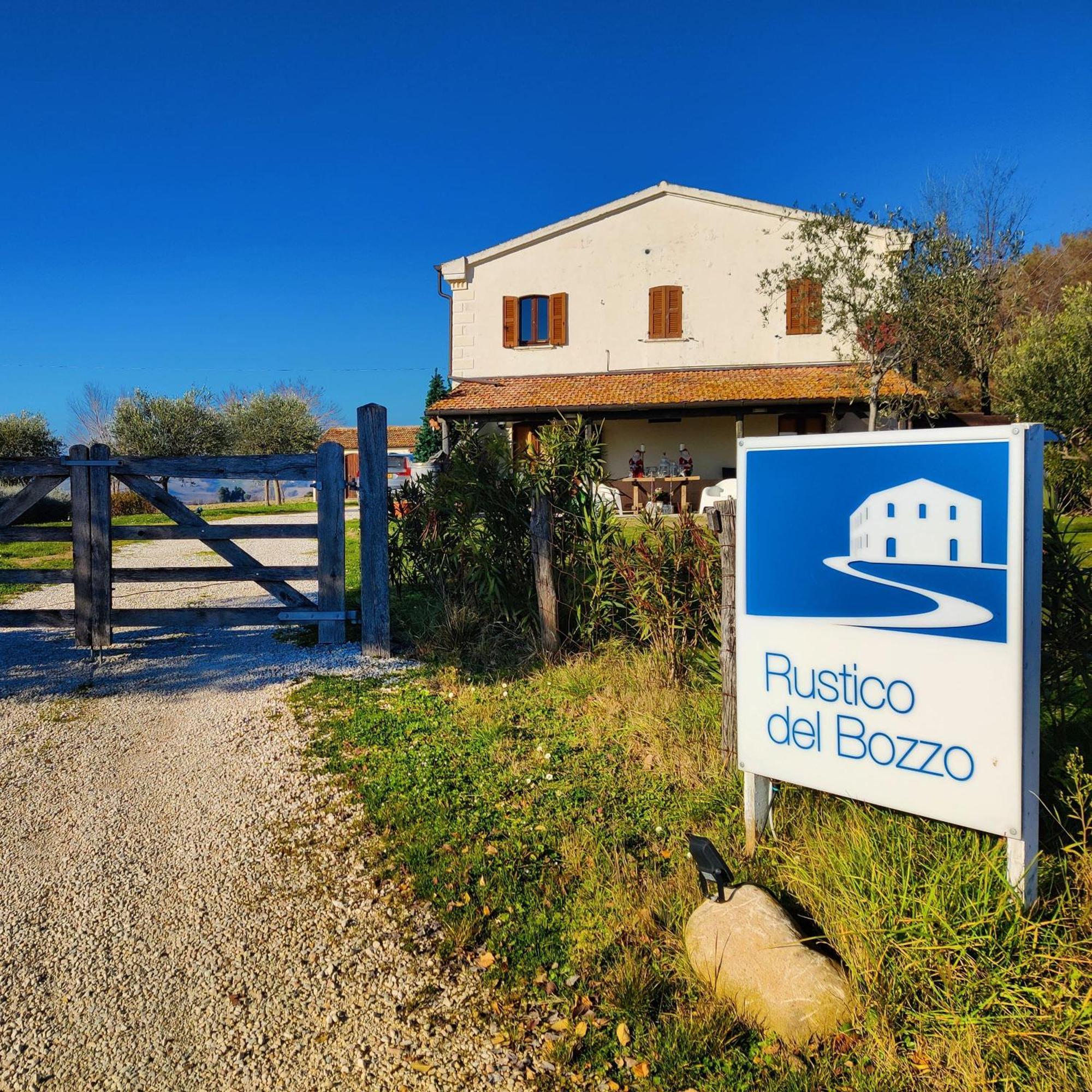 Rustico Del Bozzo Guest House Castelleone di Suasa Luaran gambar