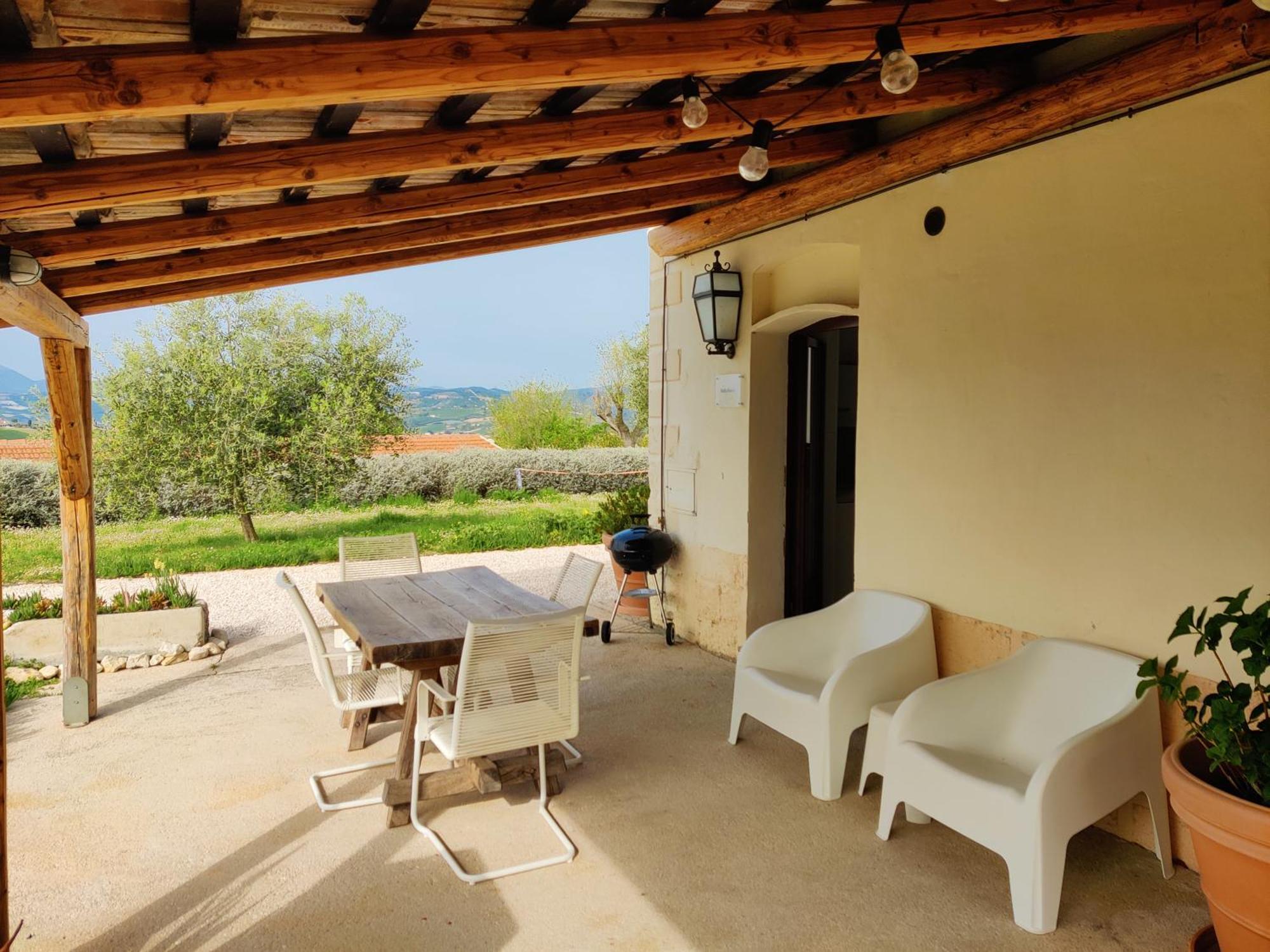 Rustico Del Bozzo Guest House Castelleone di Suasa Luaran gambar
