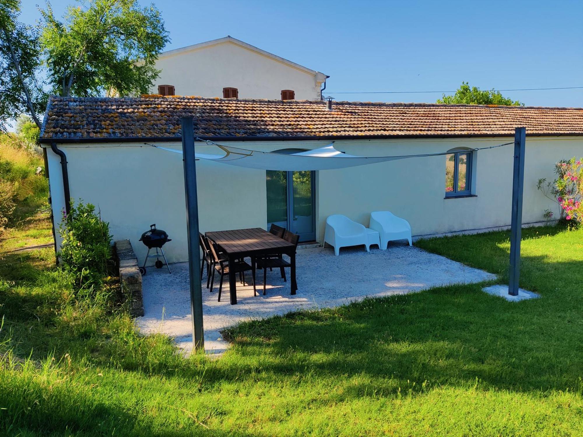 Rustico Del Bozzo Guest House Castelleone di Suasa Luaran gambar
